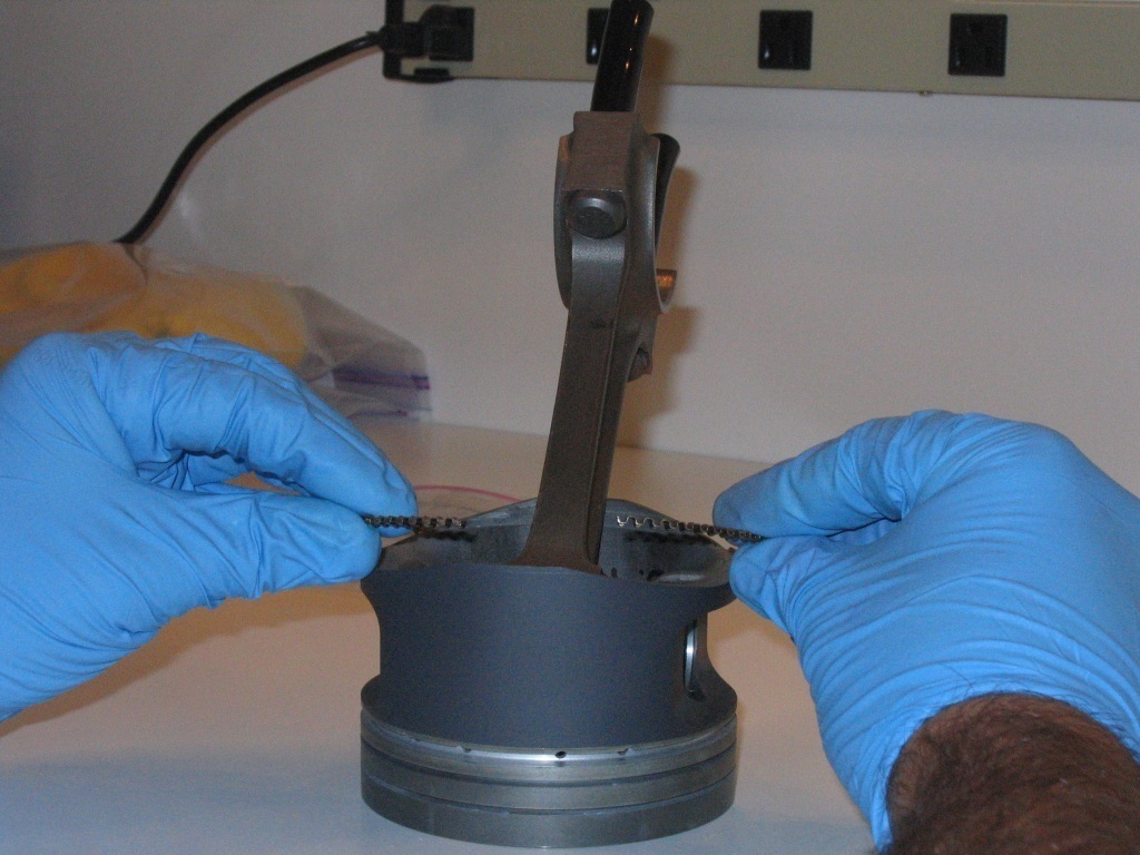 Installing oil ring expander